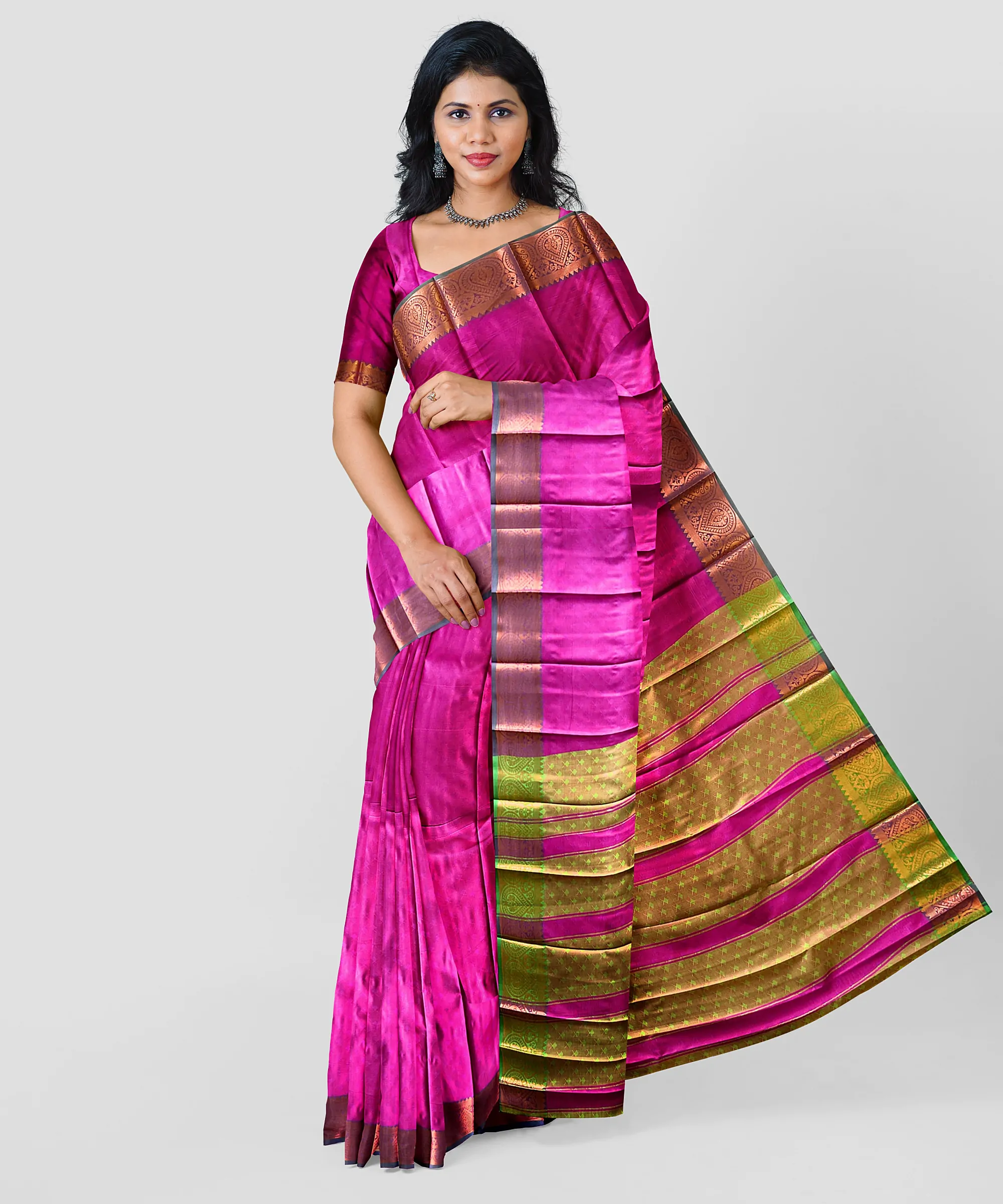 Woodloom Handloom Saree Cotton And Kora Silk Blend With Kasavu Border