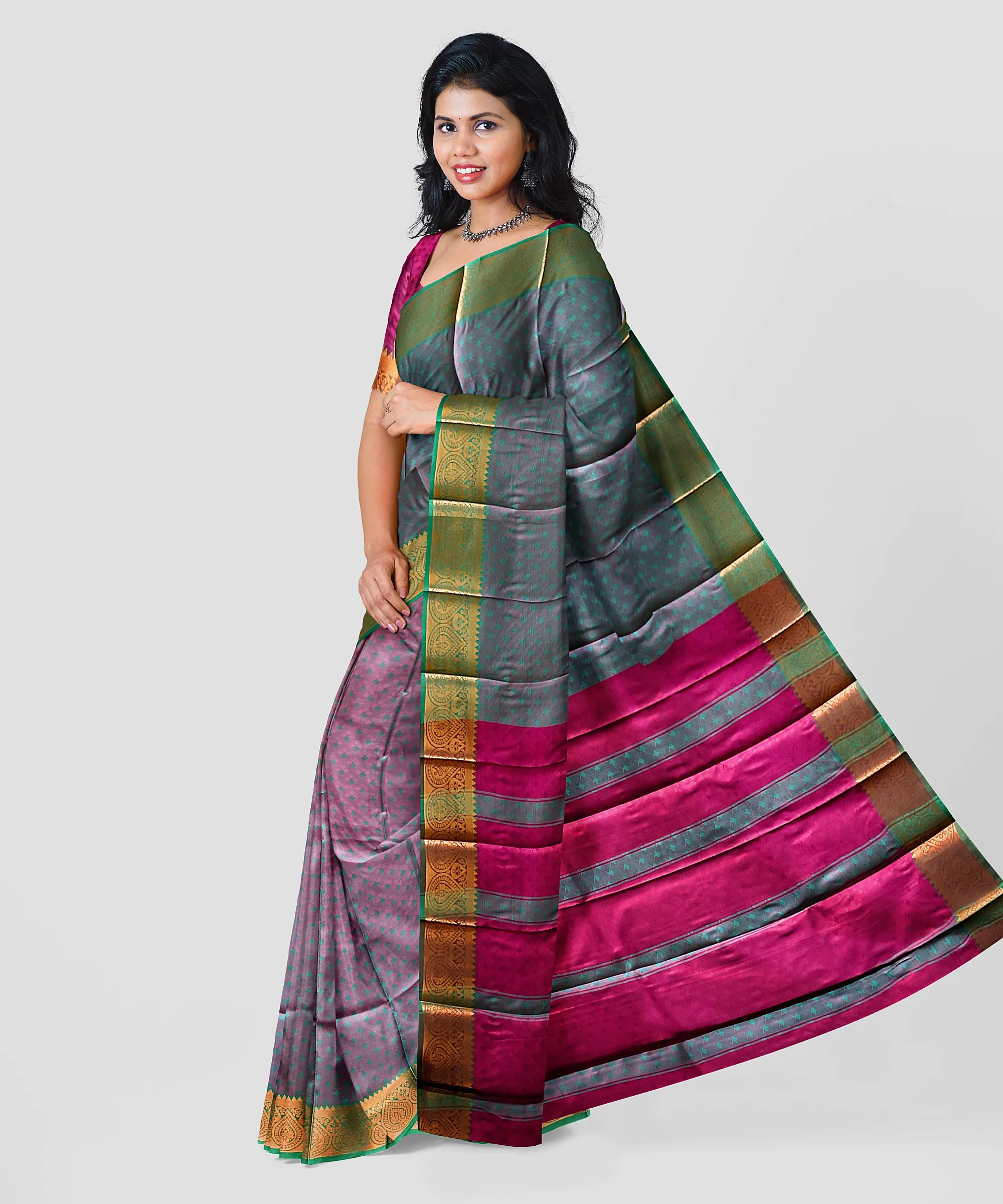 Woodloom Handloom Saree Cotton And Kora Silk Blend With Kasavu Border - Image 2