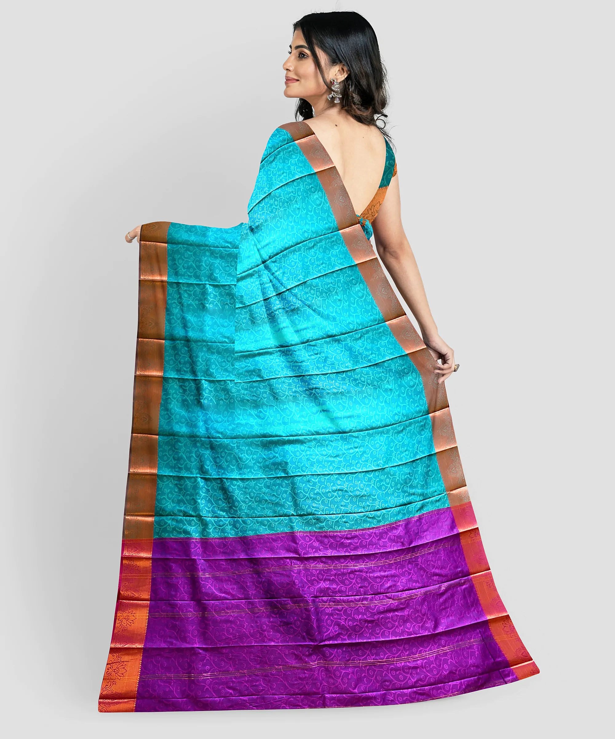 Woodloom Handloom Saree Cotton And Kora Silk Blend With Kasavu Border - Image 3