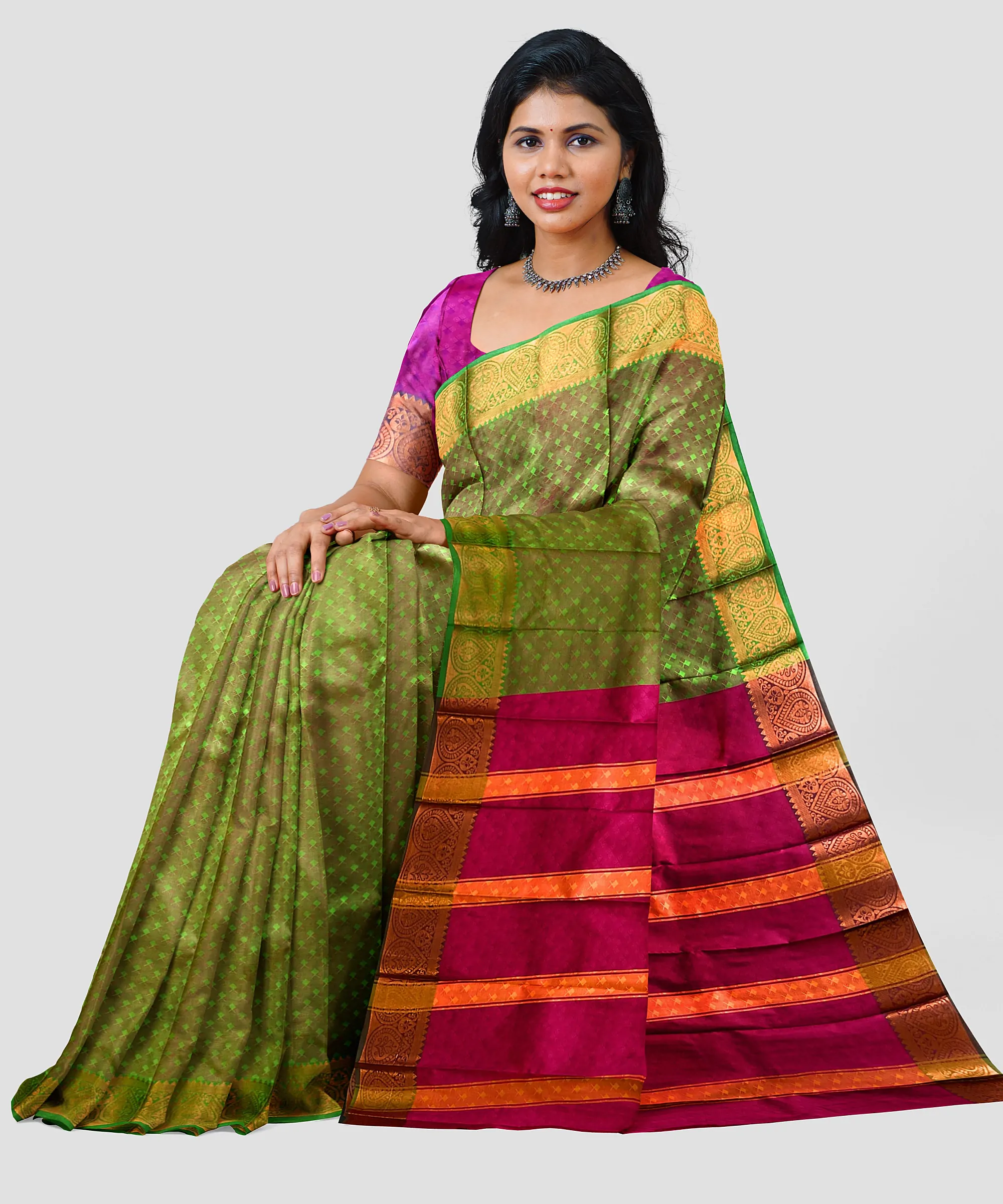 Woodloom Handloom Saree Cotton And Kora Silk Blend With Kasavu Border - Image 4