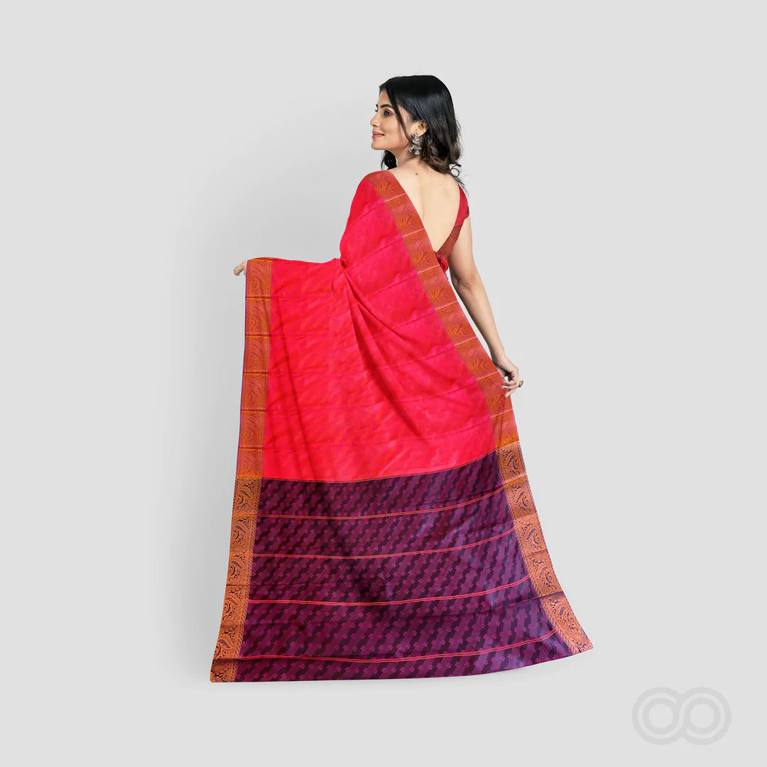 Woodloom Handloom Saree Cotton And Kora Silk Blend With Kasavu Border - Image 2