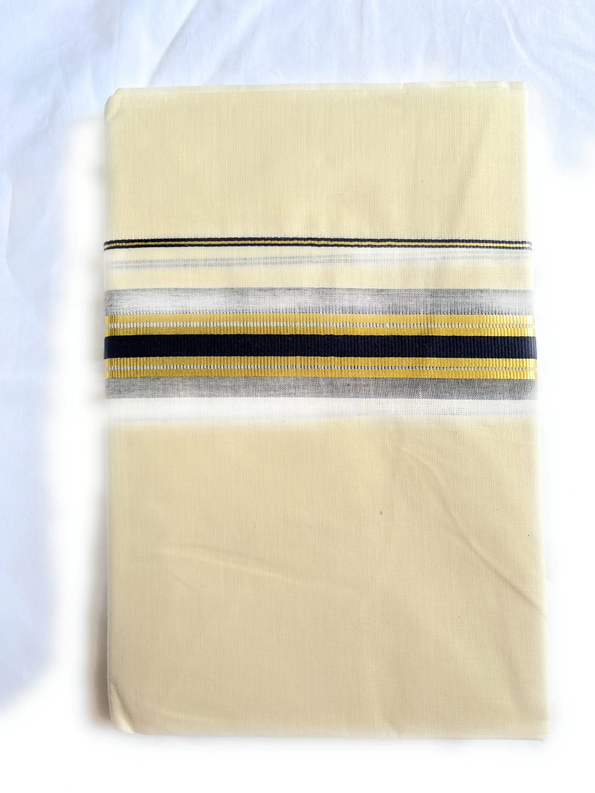 WOODLOOM HANDLOOM MUNDU - Image 3