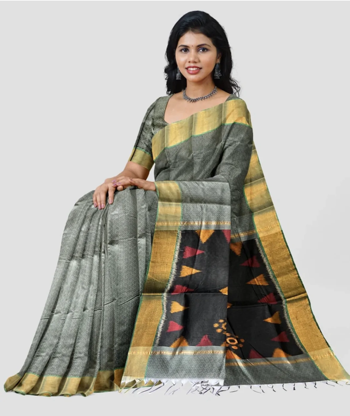 WOODLOOM HANDLOOM WOVEN POCHUMPALLY SAREE - Image 2