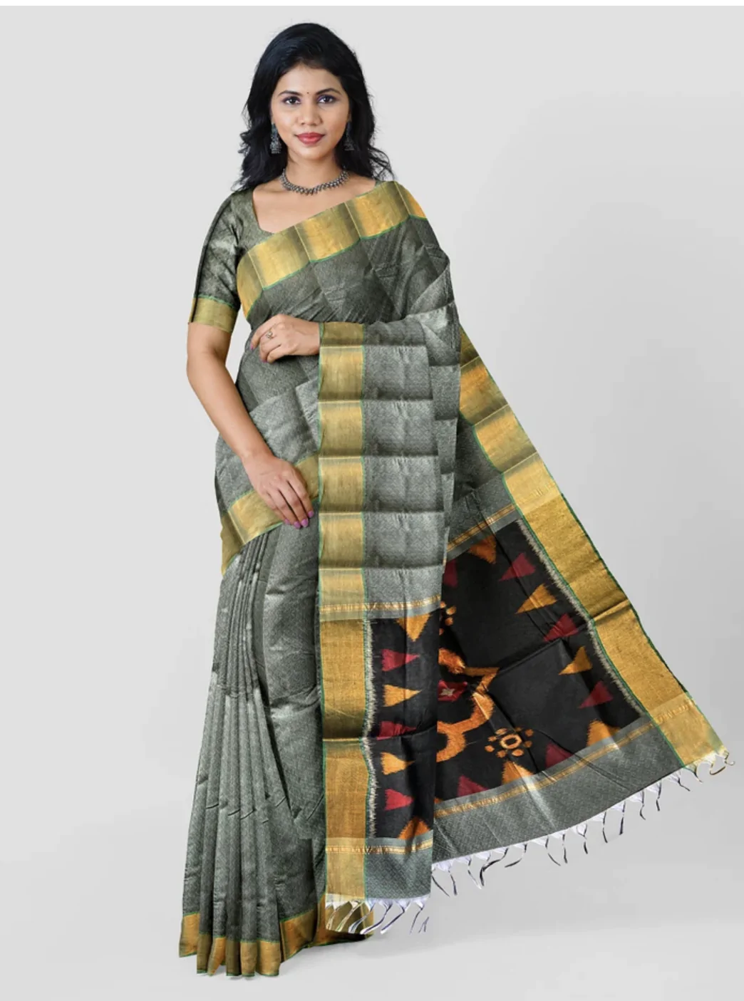 WOODLOOM HANDLOOM WOVEN POCHUMPALLY SAREE - Image 8