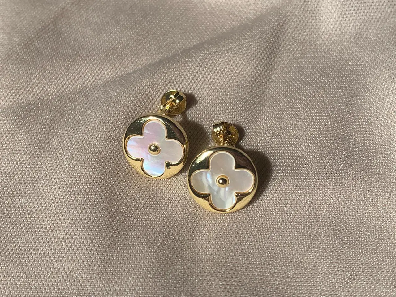 Kallos By Woodenza Heart Earrings - Image 2