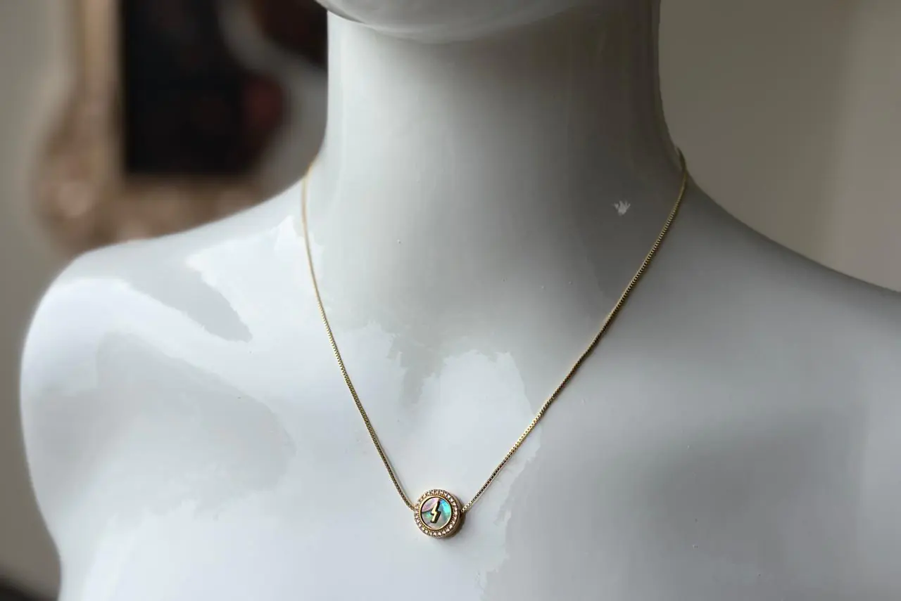 Kallos By Woodenza Round Pendant